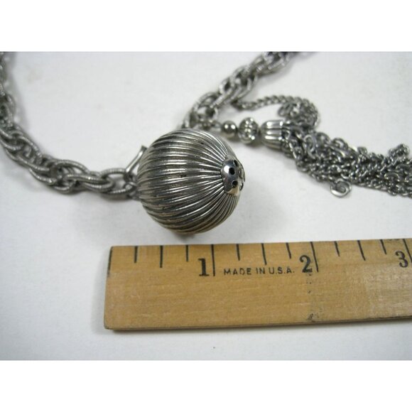 Vintage Belt 1970s  Silver Tone Chain Braided Triple Chain Ball Tassel 40 in Adj main image 5